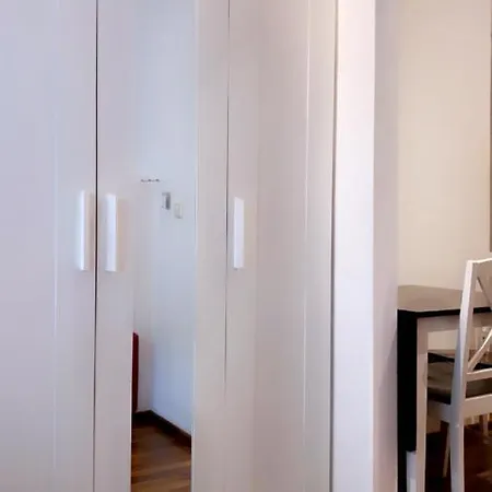 City Apartment アパート